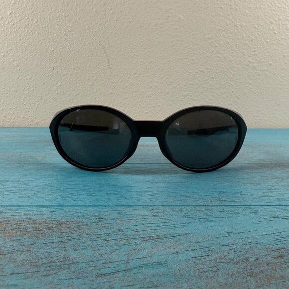 Oakley Women's Eye Jacket Redux Black Framed Sunglasses Model OO9438-0758 - Picture 1 of 10